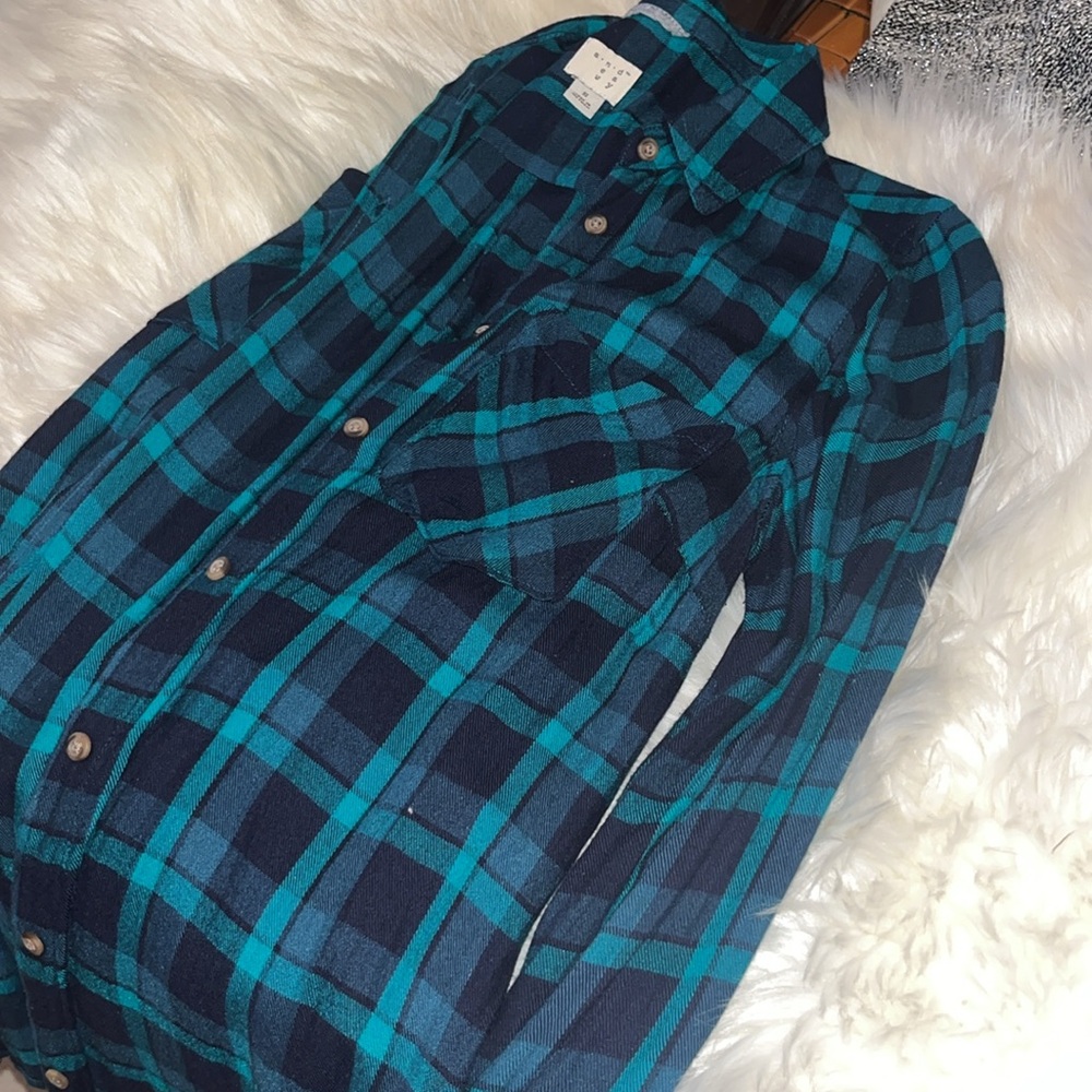 Soft & cozy teal Plaid Button-Up Shirt